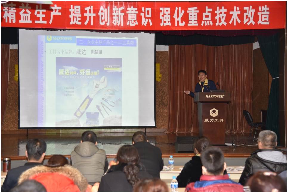 新疆考察团莅临j9九游会平台集团参观(图4)