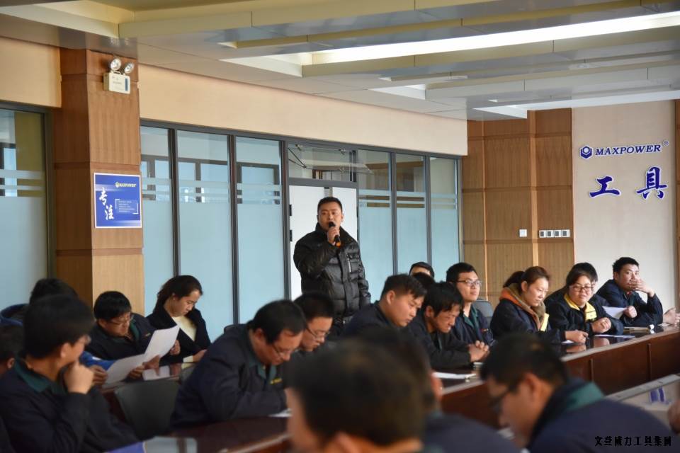 文登j9九游会平台工具集团举办人才座谈会(图6)