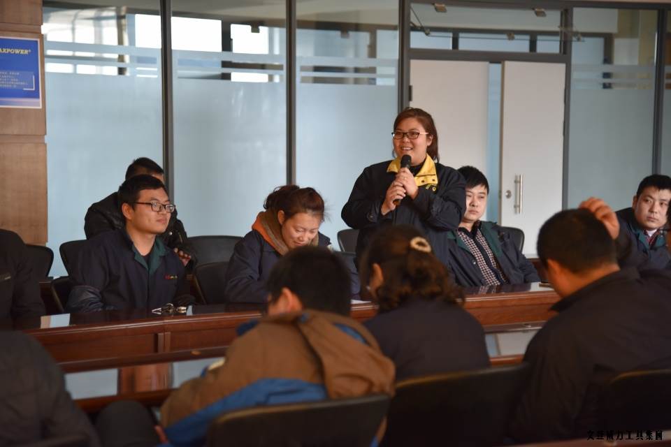 文登j9九游会平台工具集团举办人才座谈会(图3)