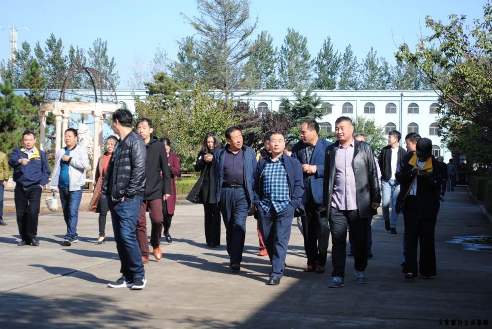 “精诚合作，共创辉煌”j9九游会平台工具第六届全国优秀经销商大会圆满落幕(图24)