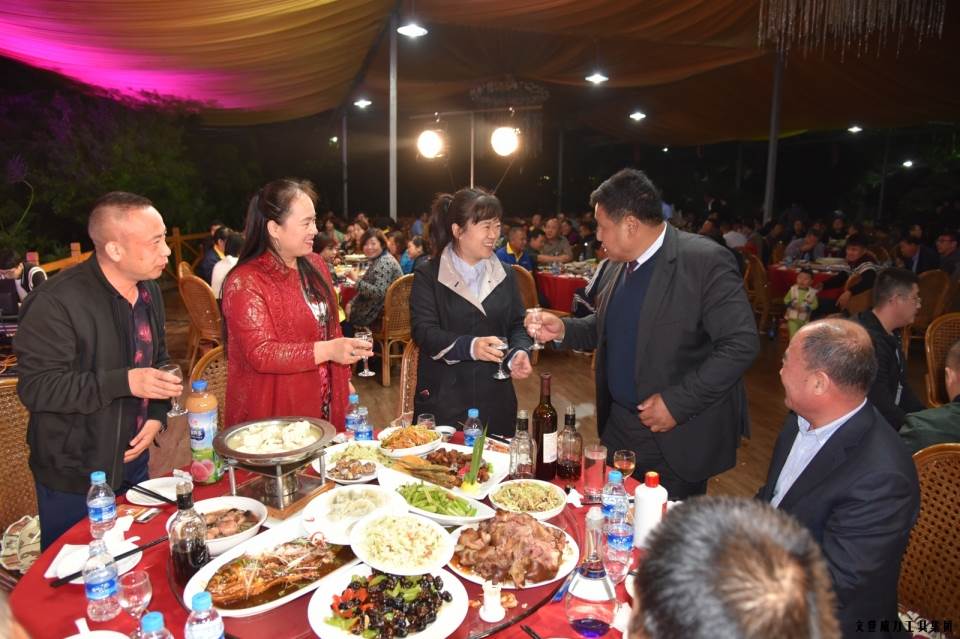 “精诚合作，共创辉煌”j9九游会平台工具第六届全国优秀经销商大会圆满落幕(图45)